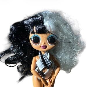 L.O.L. Surprise! O.M.G. Winter Disco Dollie Fashion 9" Doll